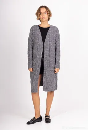 Strickjacke mit Pailletten – Dezenter Glanz und Eleganz
