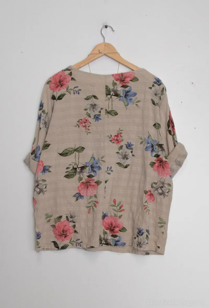 T-Shirt mit Blumenprint und Halskette